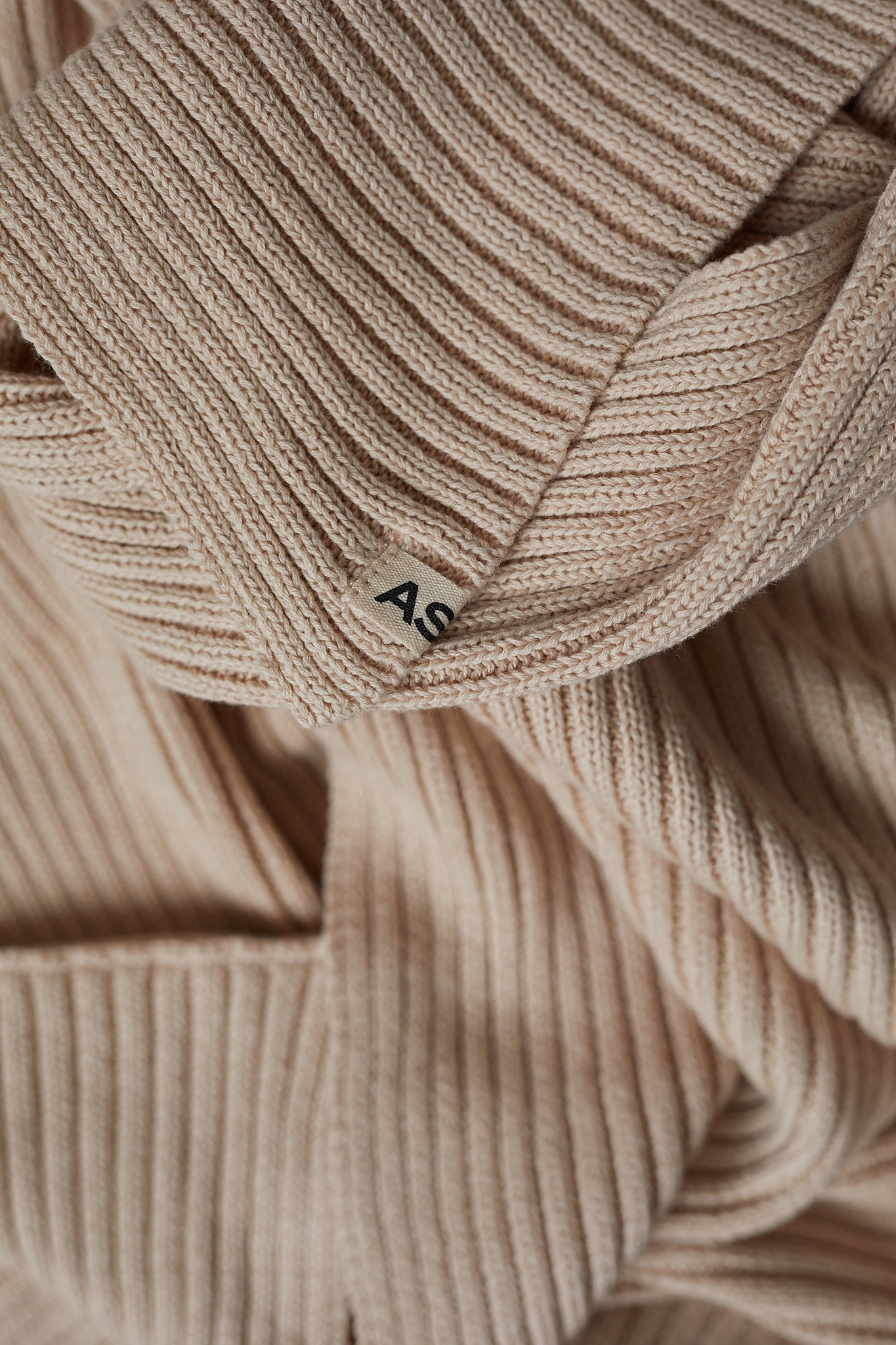 Hand Embroidered Novella Ribbed Knit Blanket - Beige