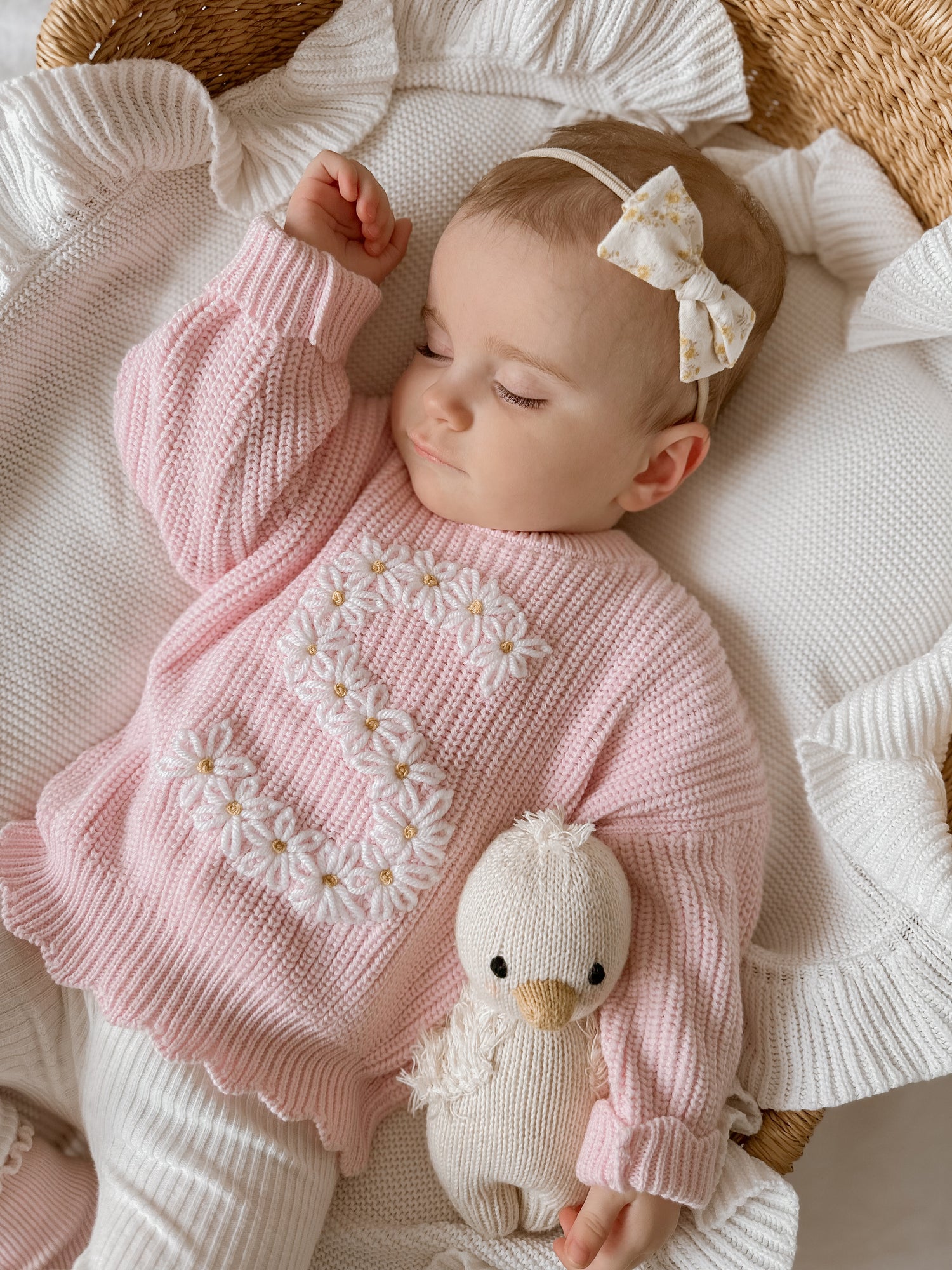 DAISY INITIAL KNITWEAR