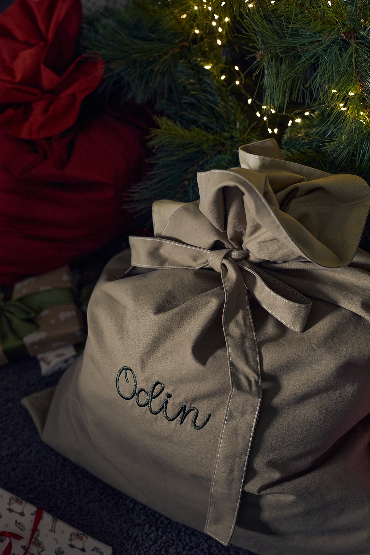 Heirloom Christmas Santa Sack - Mistletoe