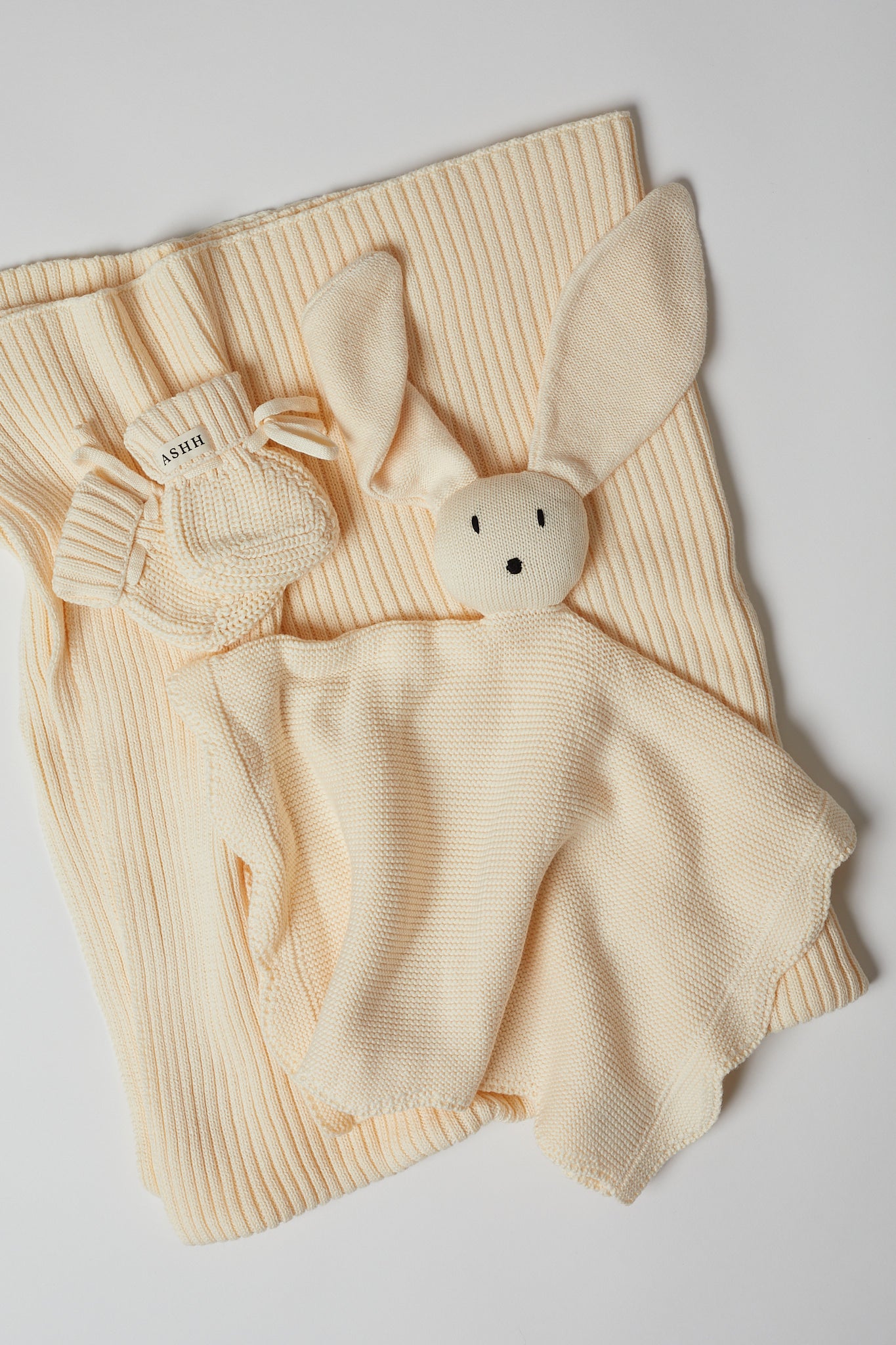 Bobbi Bunny Comforter | Honeycomb