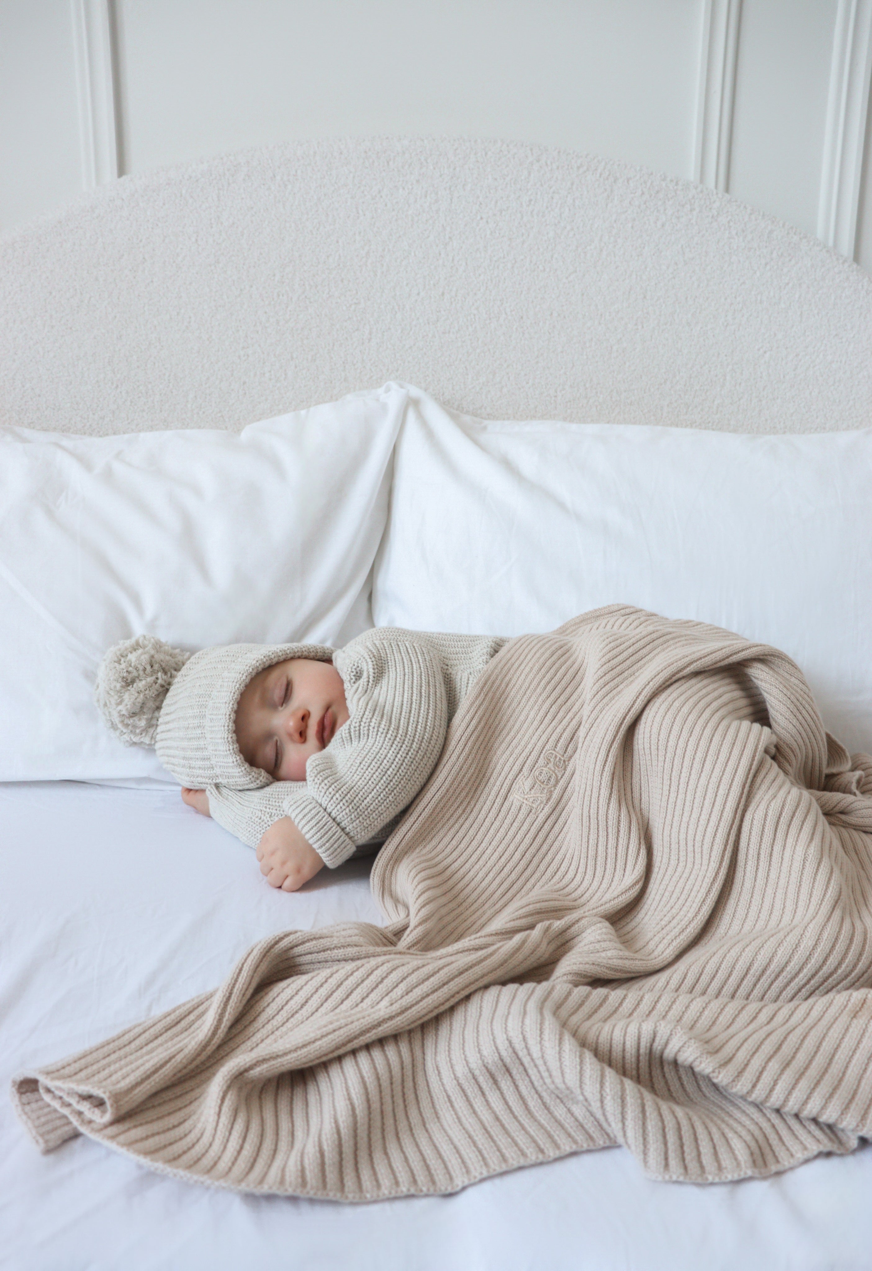 Novella Ribbed Knit Blanket - Beige